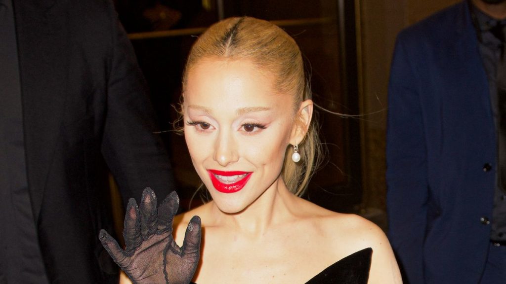 Ariana Grande Announces Release Date for Upcoming Album 'eternal sunshine'