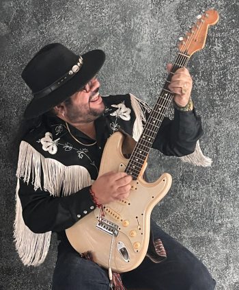 Antonio Vergara the most electric guitar of Blues Picture with a Guitar