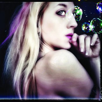 f-25-61-7462394_YConVje1_Yuky_Square-1