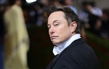 Elon Musk Criticizes Boeing CEO Over Starliner Delays